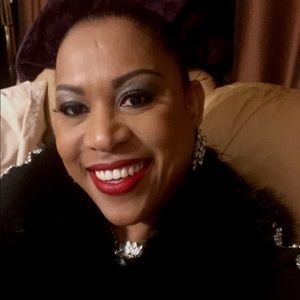 Meet your Posher, Dionne